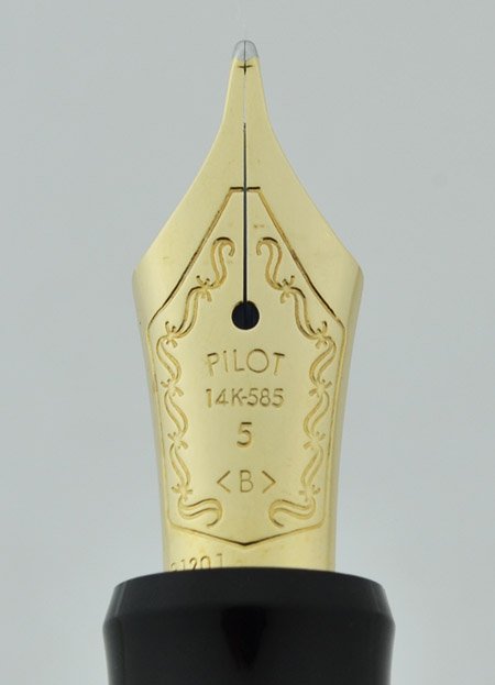 Pilot Namiki Custom 74 Fountain Pen - Black, Gold Trim, 14k